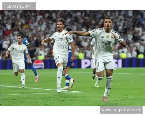 佩佩回忆穆帅执教皇马时期阿隆索积极交流战术见解