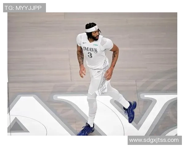 浓眉复出表现平平37分钟内仅得13分8篮板正负值为负14