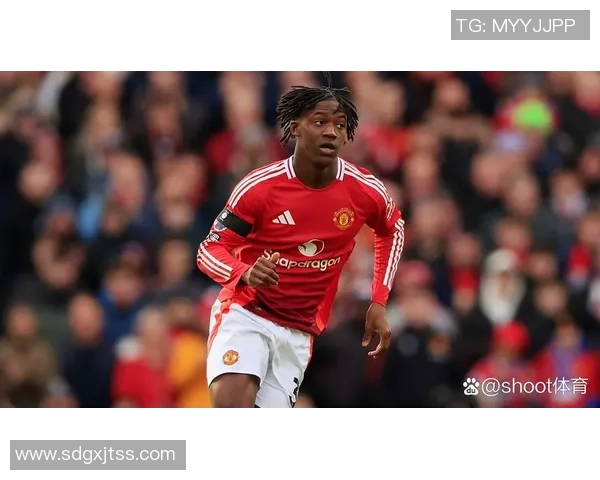 蓄发哥与曼联的胜利约定五连胜后能否如愿剪发引发关注