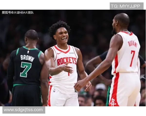 火箭召回表现出色的戴维森明天对阵开拓者或将迎来机会